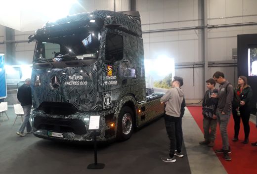 eActros-Daimler
